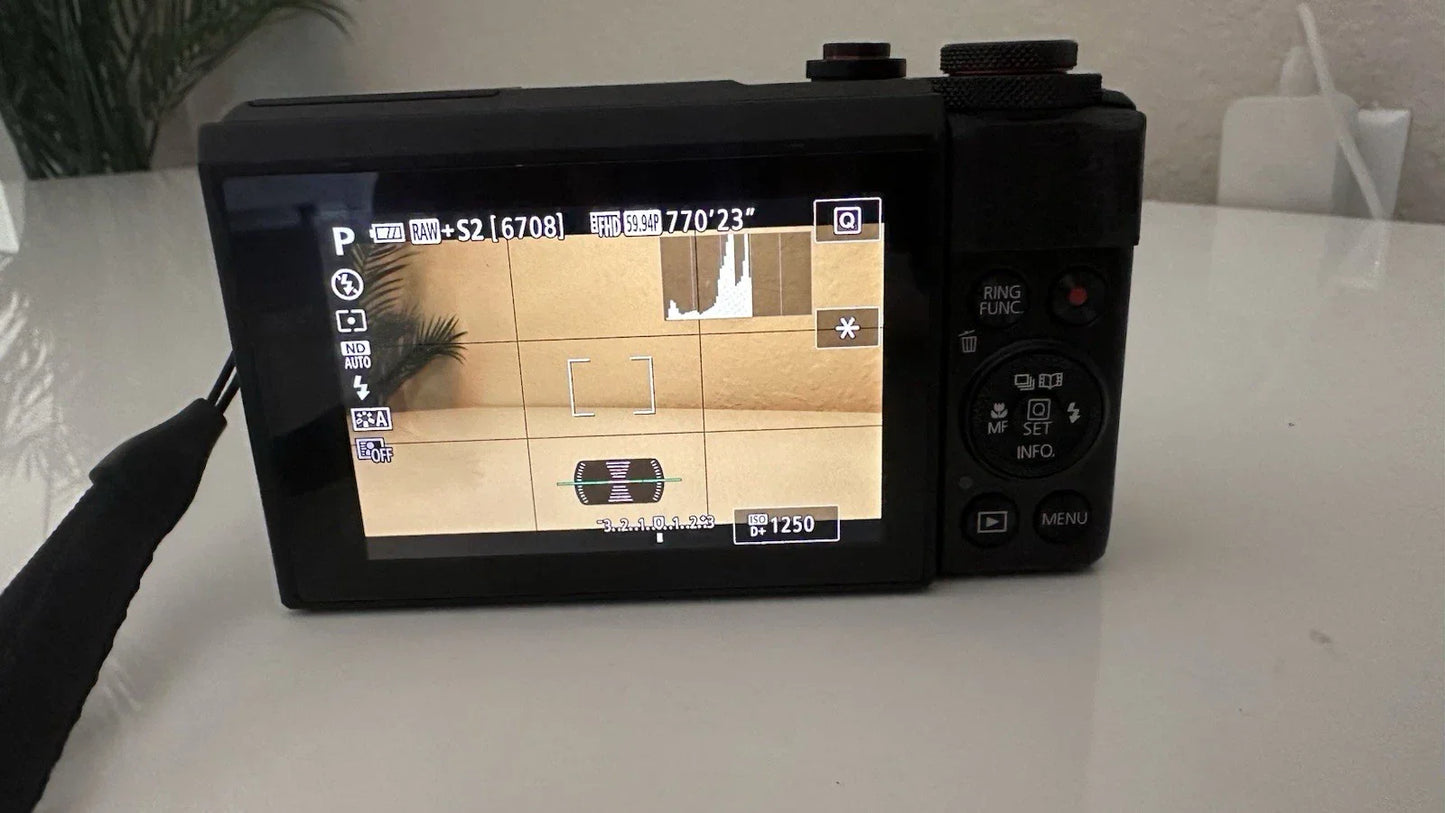Canon PowerShot G7 X Mark II 20.1 MP Compact Digital Camera - Black