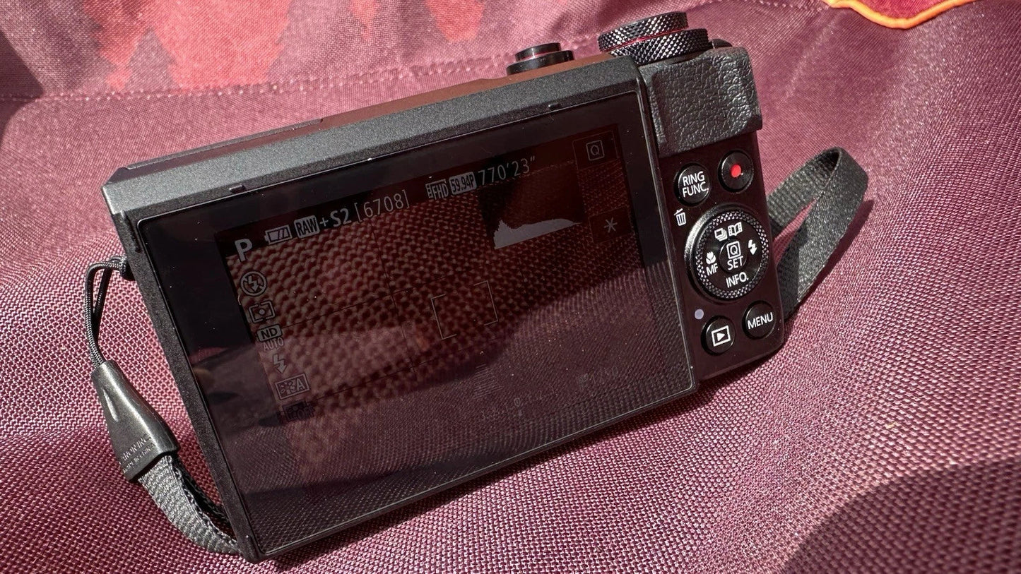 Canon PowerShot G7 X Mark II 20.1 MP Compact Digital Camera - Black
