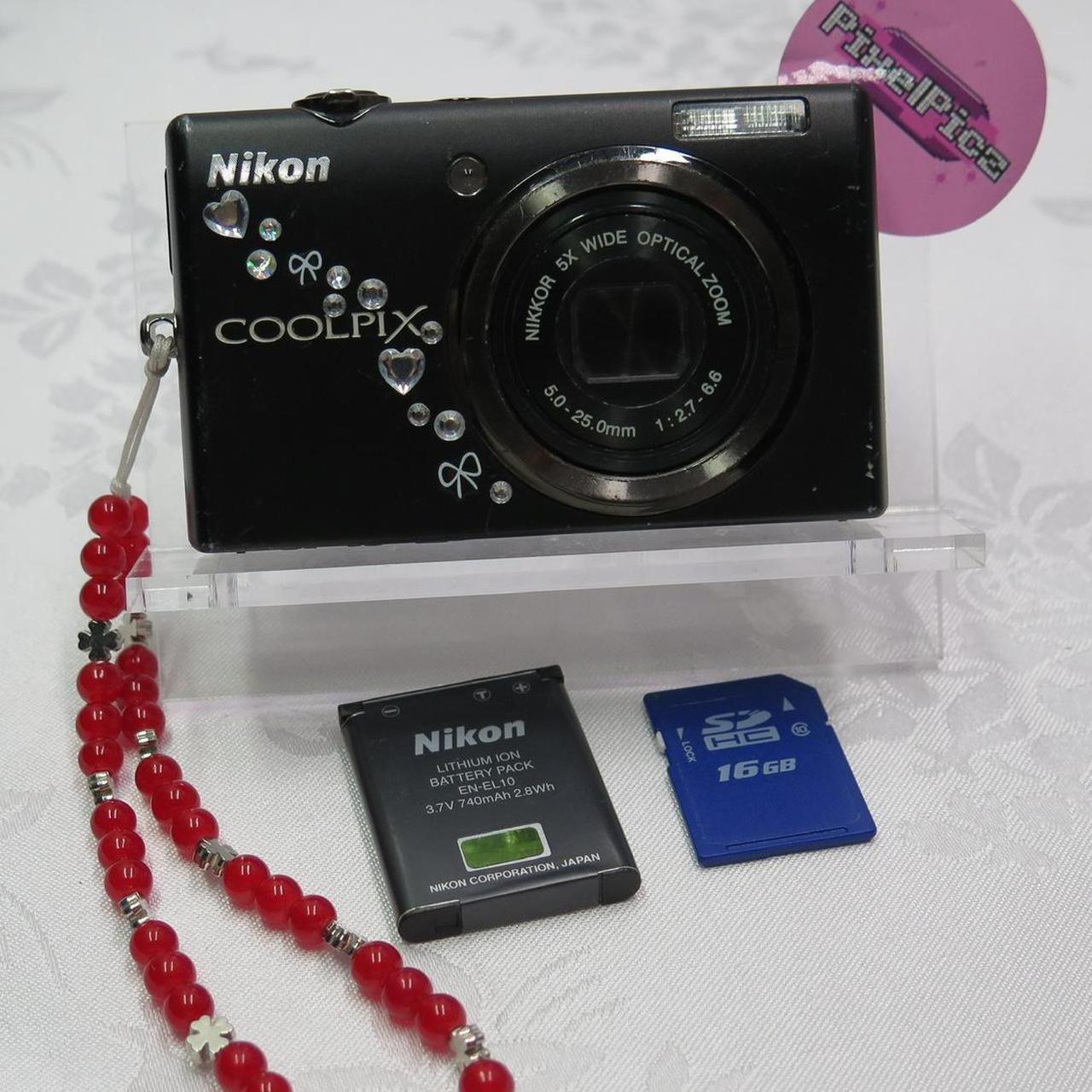 Nikon Coolpix S570 ♡ Comes with ❥ Camera & Original Box ❥