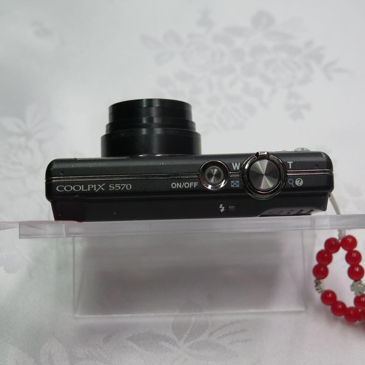 Nikon Coolpix S570 ♡ Comes with ❥ Camera & Original Box ❥